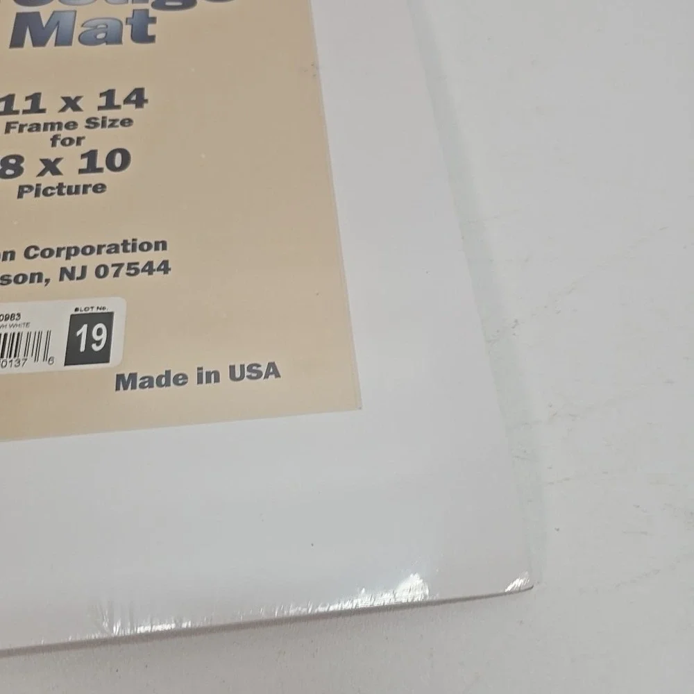 SEALED Callen Prestige Mats 11x14‎ Frame 8x10 Picture White Acid Free